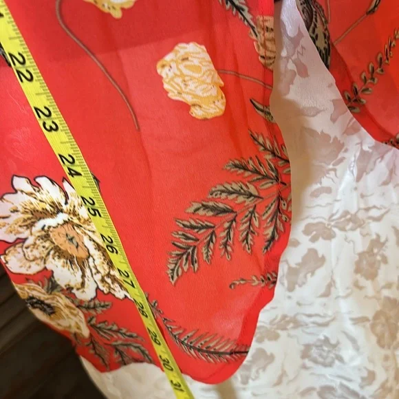 EUC❣️FLORAL KIMONO - Picture 5 of 7